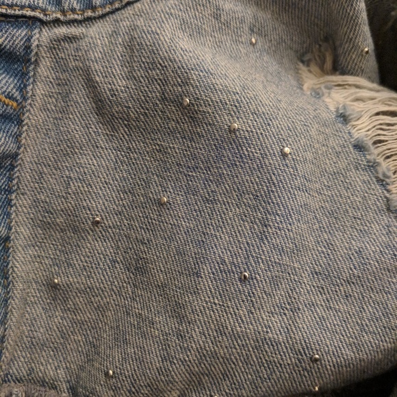 Plus Size - Denim Jacket with Pearl Detail - Picture 8 of 8